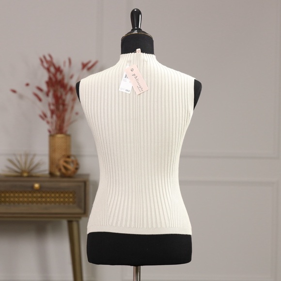 Philosophy Beige Ribbed Knit Top NWT - Picture 4 of 8
